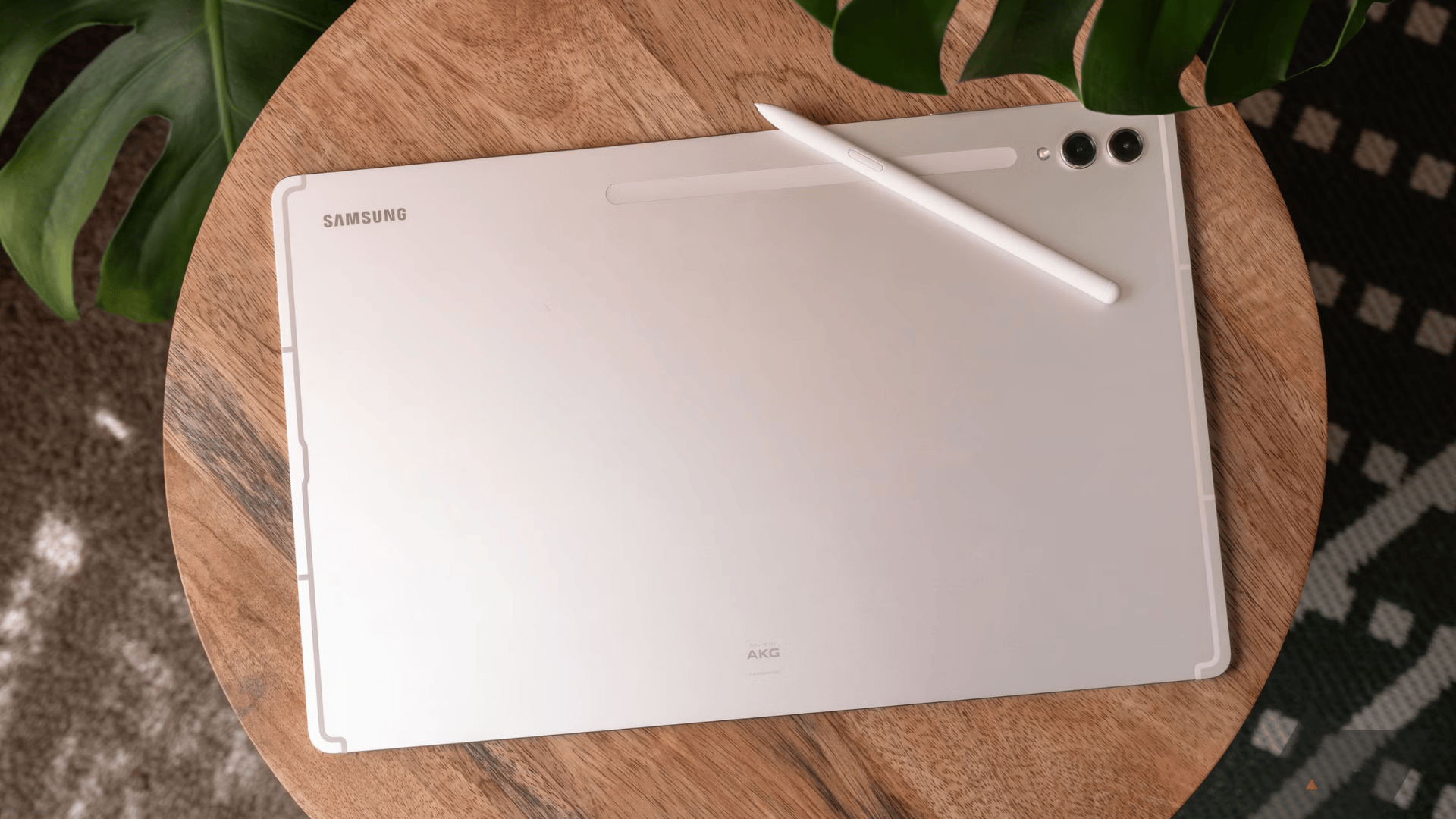 Core-Features-Performance-Design-Software-&-S-Pen