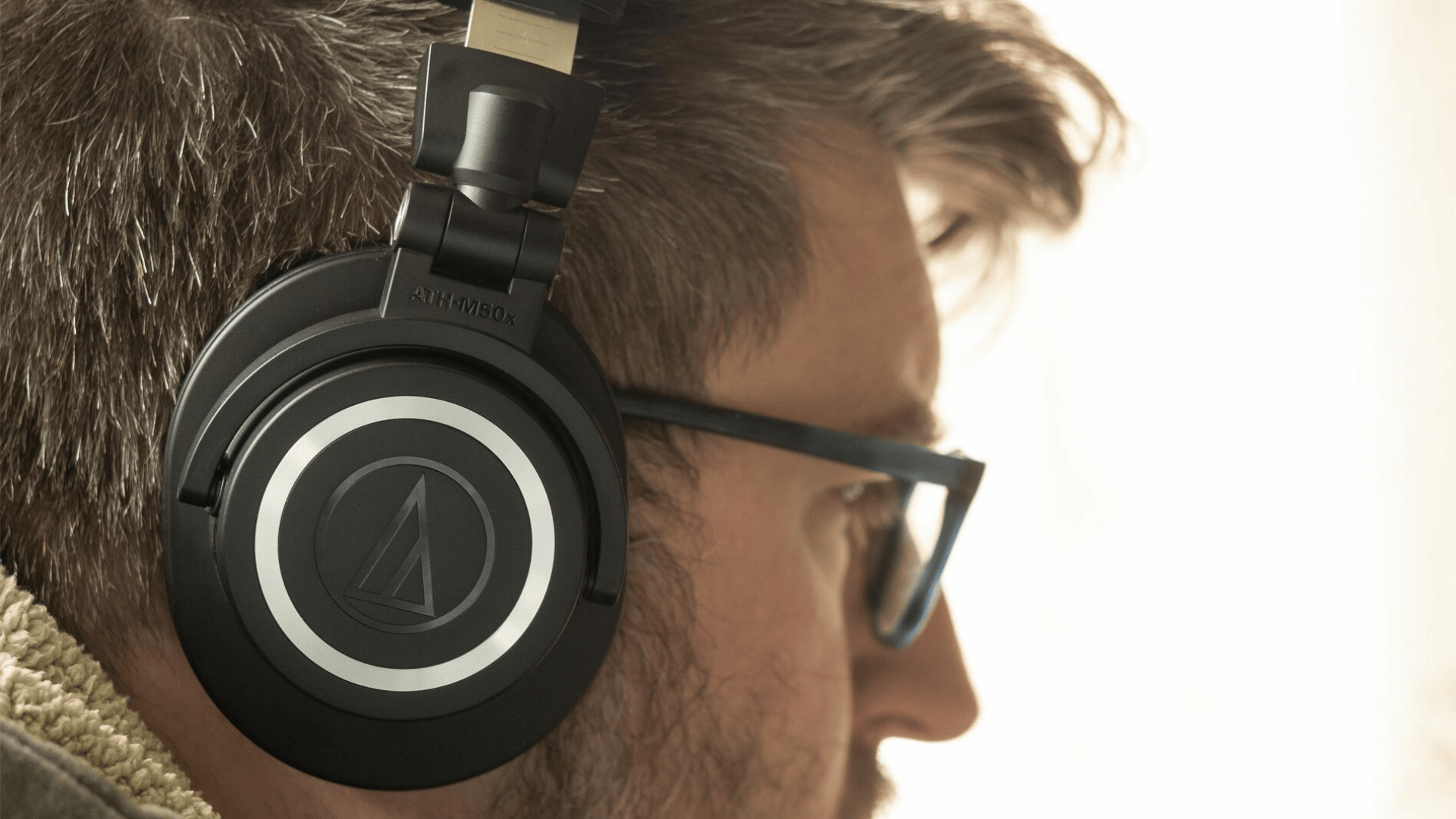 solid-build-comfortable-fit-and-focused-isolation